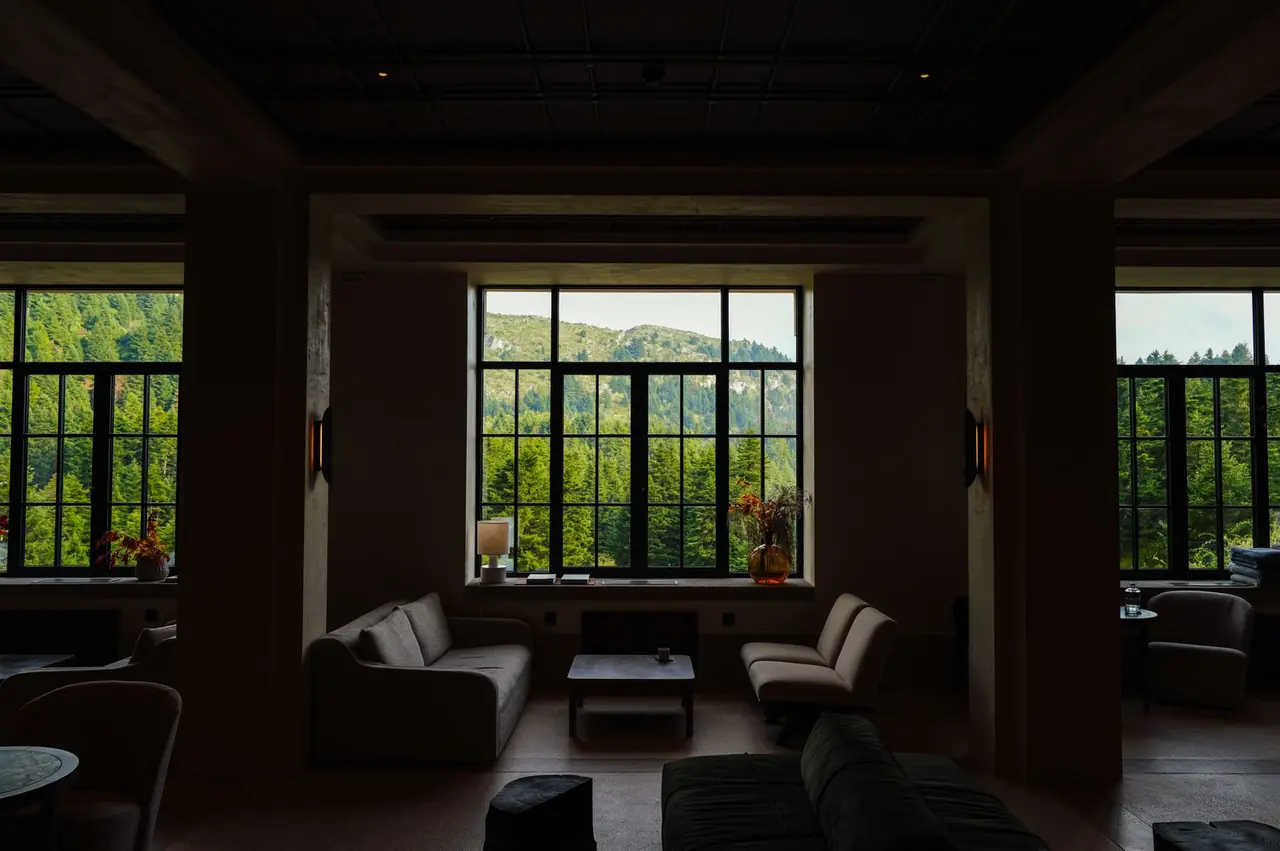 Lounge with mountain views